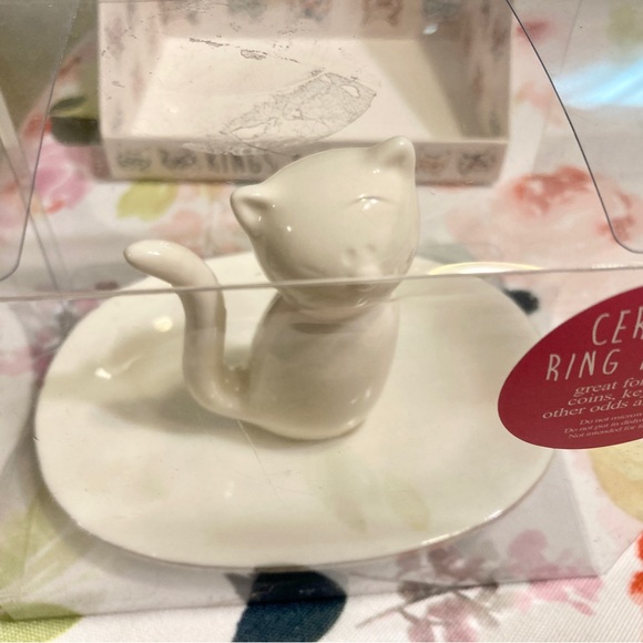 Large Kitty cat ring holder - Picture 5 of 7